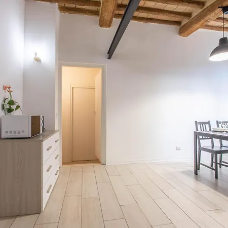 N1 - Elegante Trilocale In Centro Апартаменти